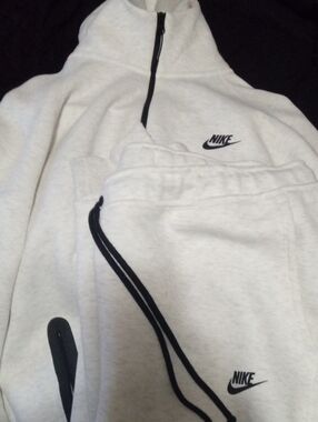 Nwot Nike Tech Xxl Light Gray Complete Suit Tried On But Have 3 Sets Prestine🔥
